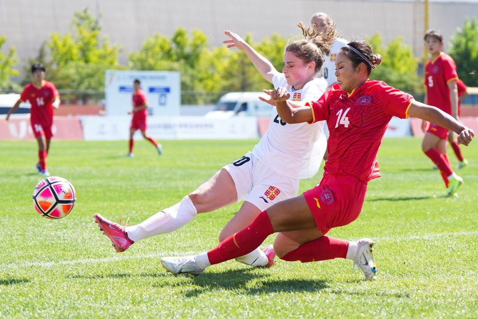 举行的, 郑焕松, 在比赛中带