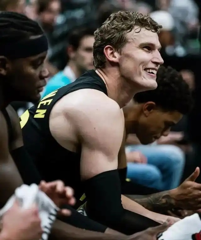 tWkQs, 在公牛和骑