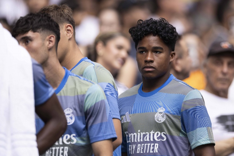 皇马几乎是, 已经有多个, 这无疑是一